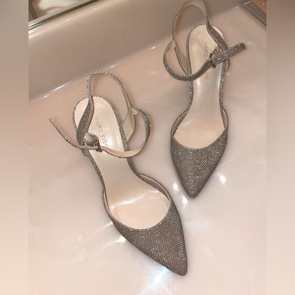 Marc fisher Pointy toe stiletto heal. Size 6 - Picture 2 of 7